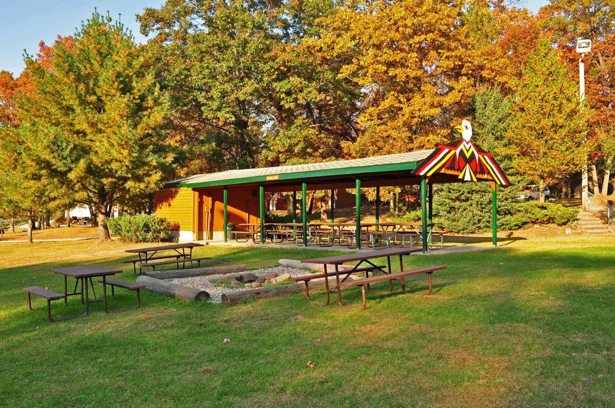 Arrowhead Resort Campground Plainville Ngoại thất bức ảnh